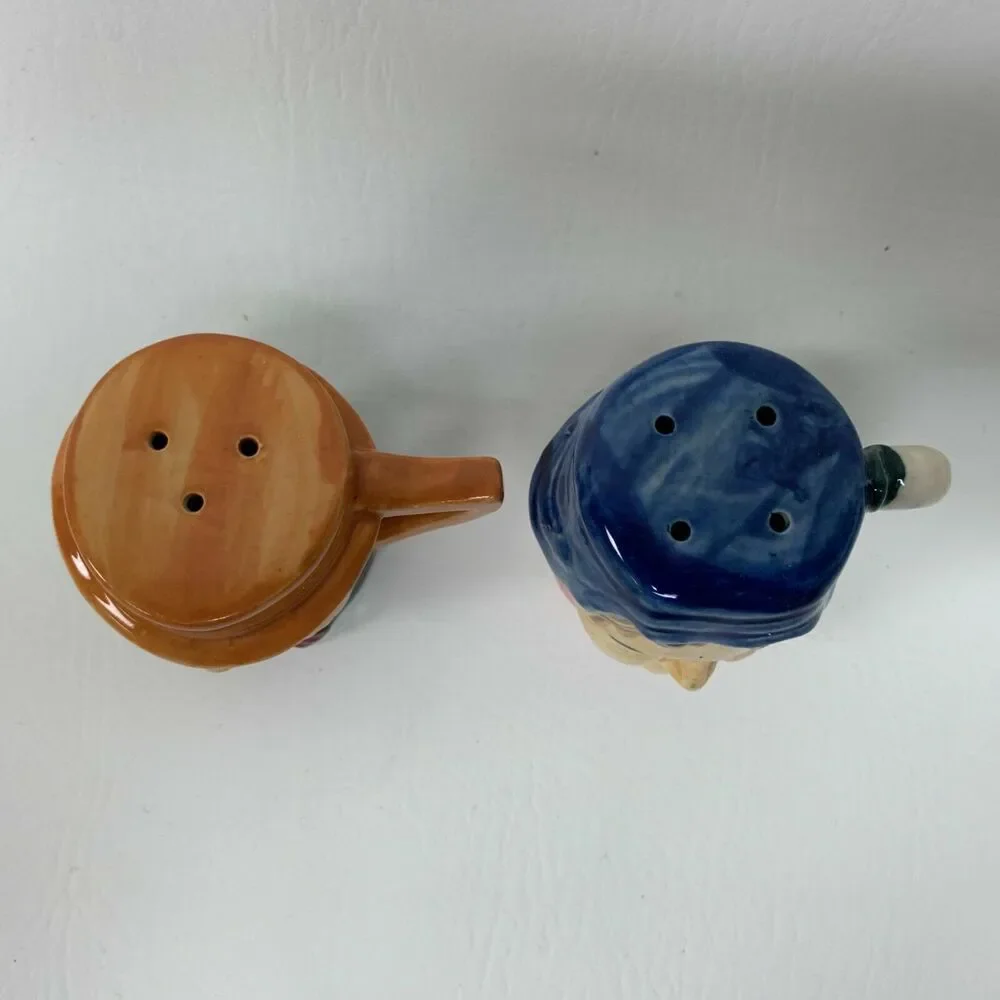 Vintage‎ Man Woman Salt & Pepper Shakers Made in Japan
